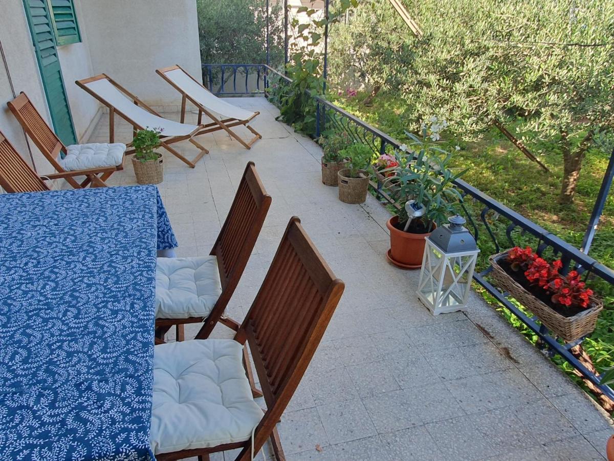 Apartment Lana Trogir Exteriör bild