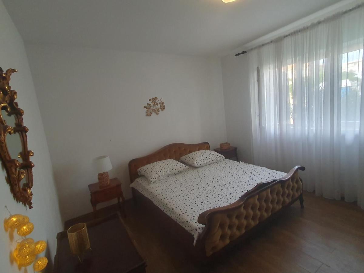 Apartment Lana Trogir Exteriör bild