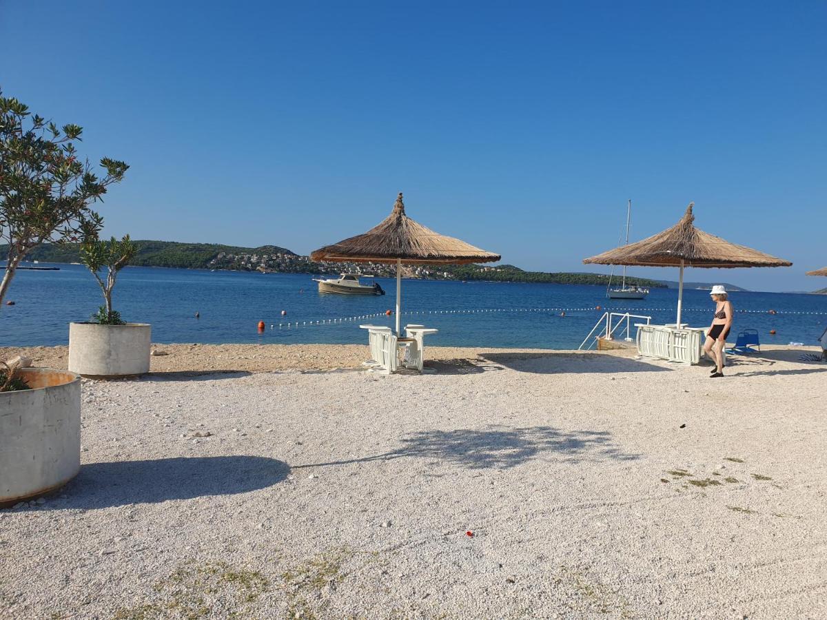 Apartment Lana Trogir Exteriör bild